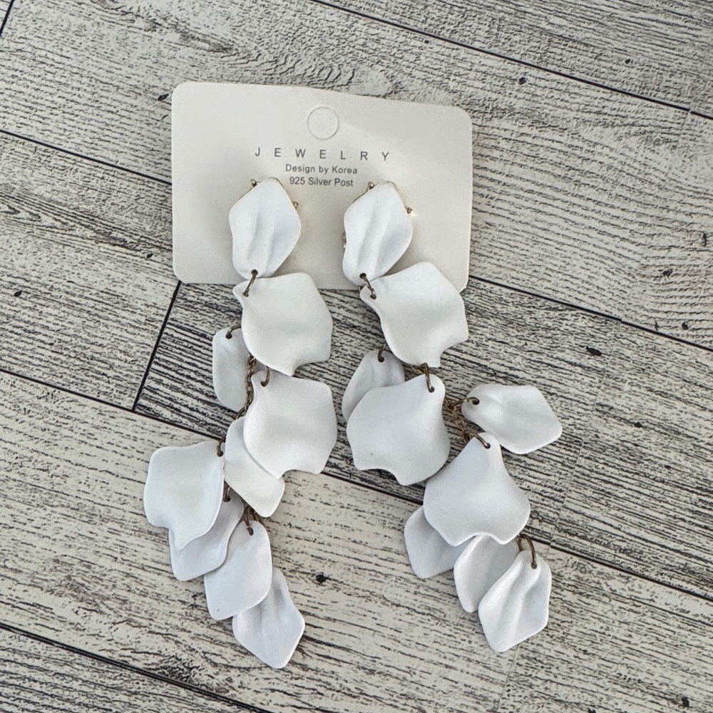 White Leaf Drop Earrings NWT